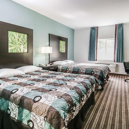 Super 8 By Wyndham Brenham Tx Hotel Buitenkant foto