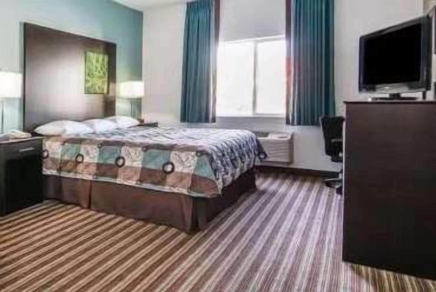Super 8 By Wyndham Brenham Tx Hotel Buitenkant foto