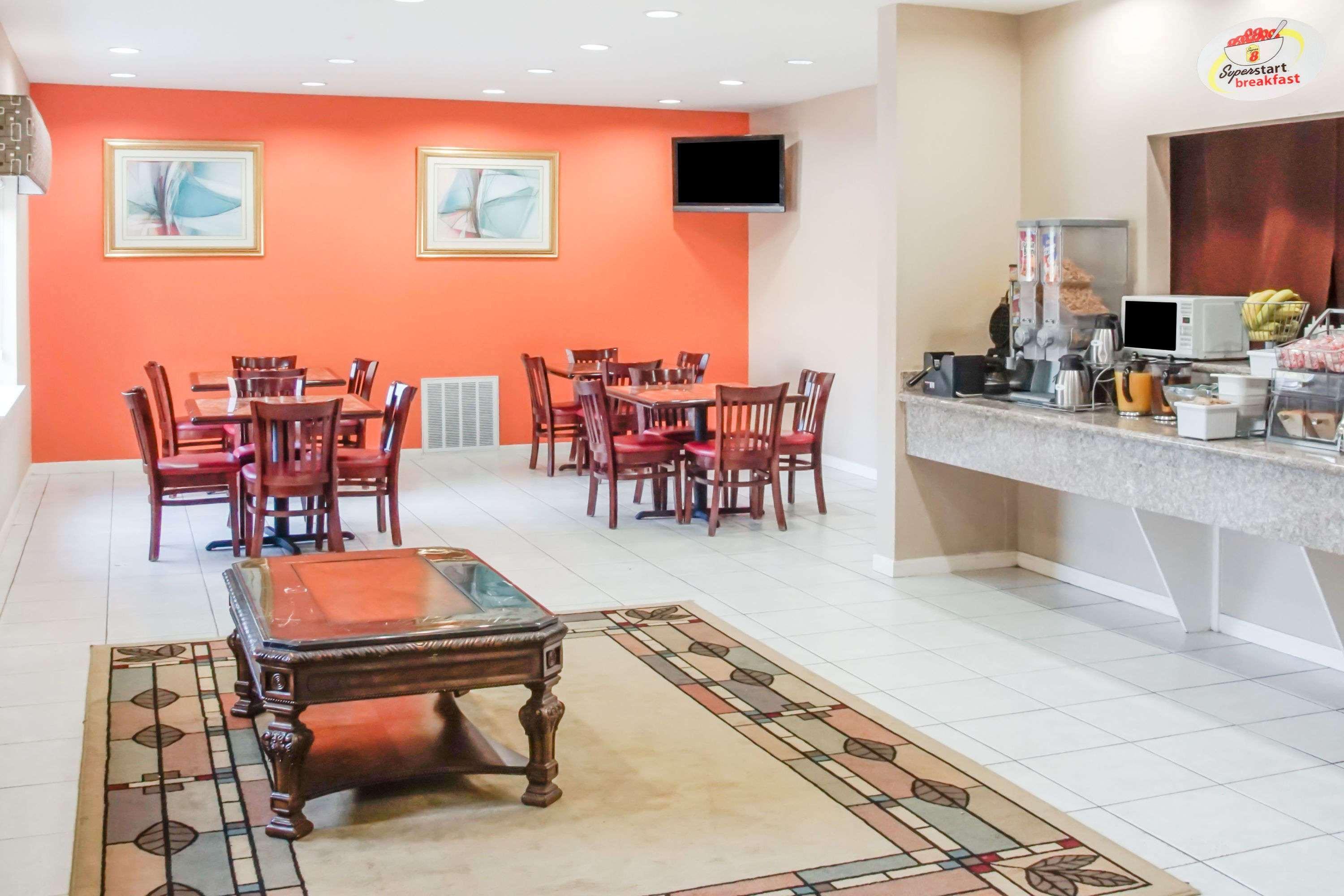 Super 8 By Wyndham Brenham Tx Hotel Buitenkant foto