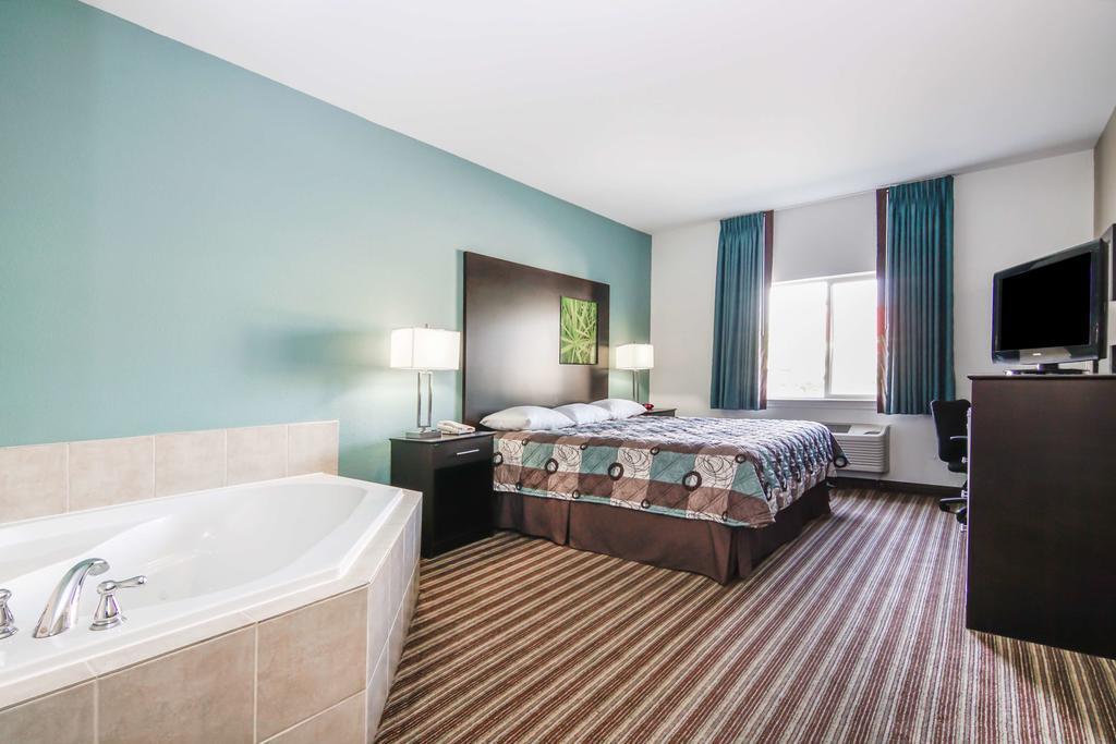 Super 8 By Wyndham Brenham Tx Hotel Buitenkant foto